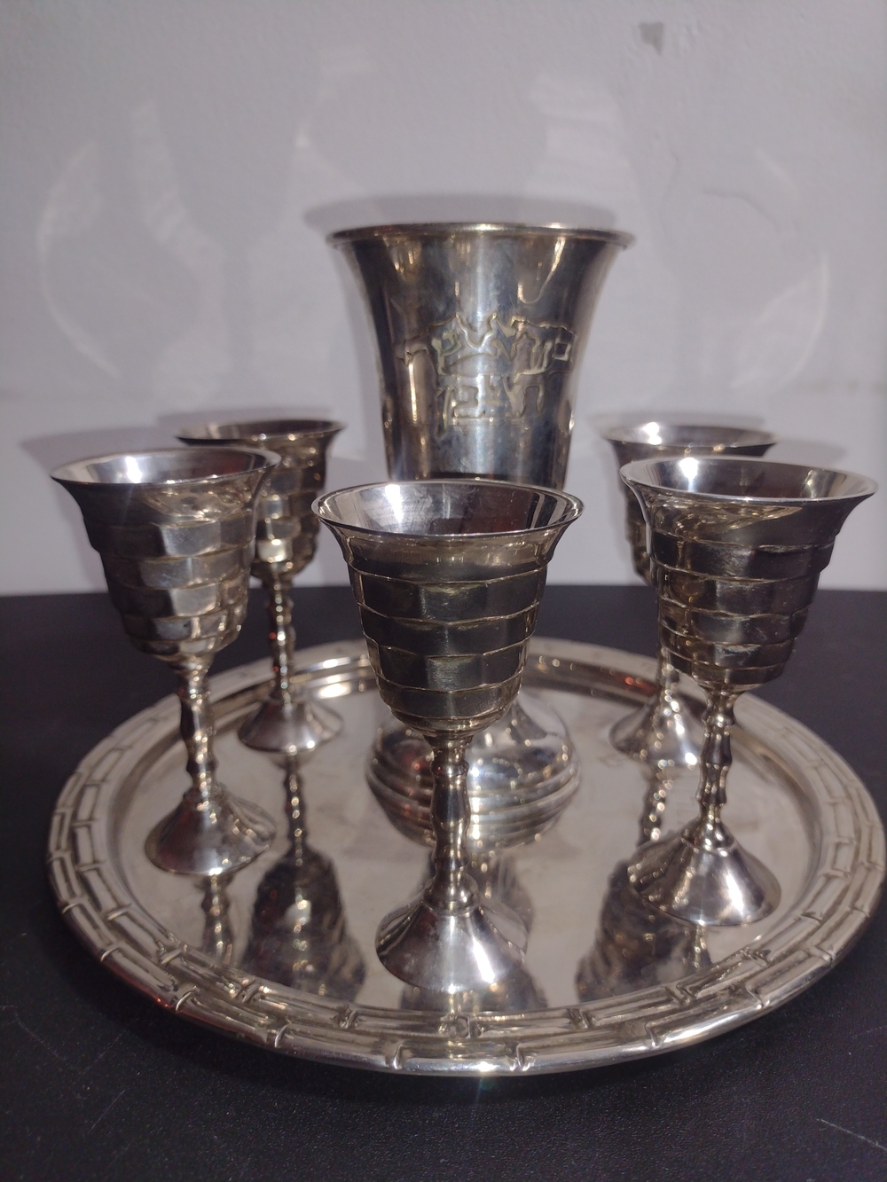 Elegant Silver-Plated Wine Goblet Set - Silver Color